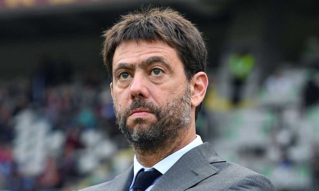 Juventus, striscione durissimo della Curva Sud contro Agnelli: “Non ti vogliamo”