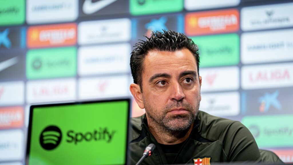 Barcellona, dichiarazioni pesanti di Xavi: Laporta riflette sul futuro del tecnico