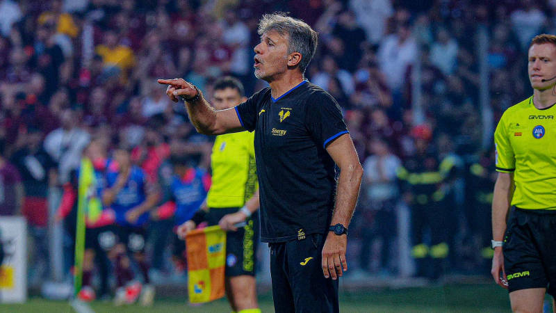 Monza, per la panchina c'è anche Baroni: la situazione (Fonte X Hellas Verona) direttacalciomercato.com