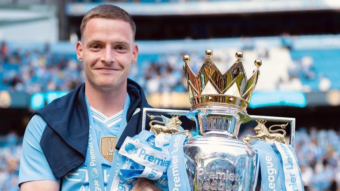 Sergio Gómez, Manchester City