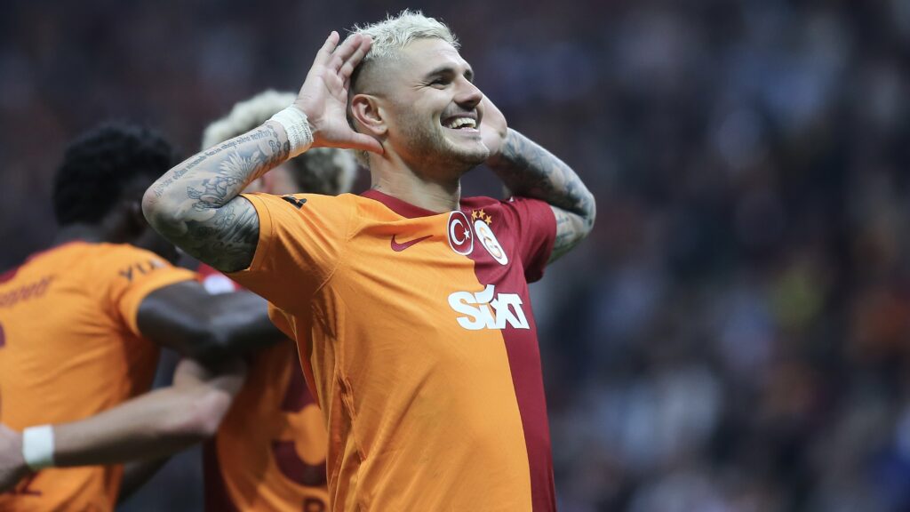 Galatasaray, Icardi esce allo scoperto: "Non me ne vado, resto qui"