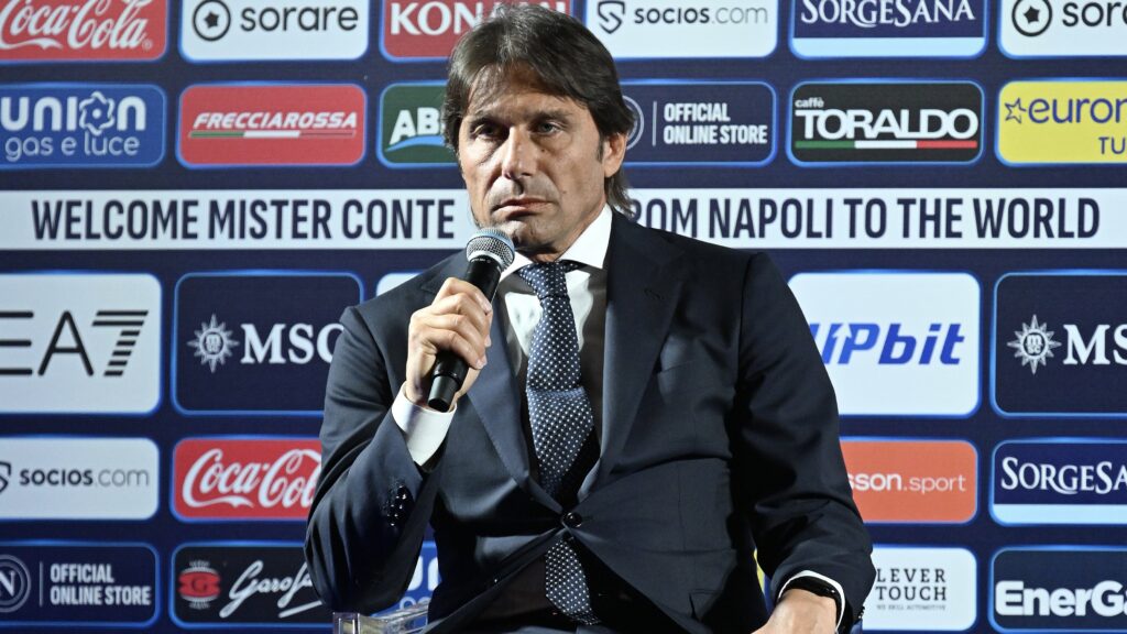 Napoli, Conte avvisa Di Lorenzo e Kvara: "Decido io chi resta e chi va"
