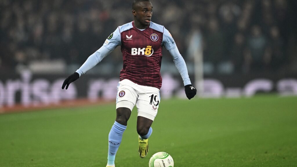 L'Al Ittihad ha sferrato la prima offerta di 55 milioni per Moussa Diaby, l'esterno francese di proprietà dell'Aston Villa. 