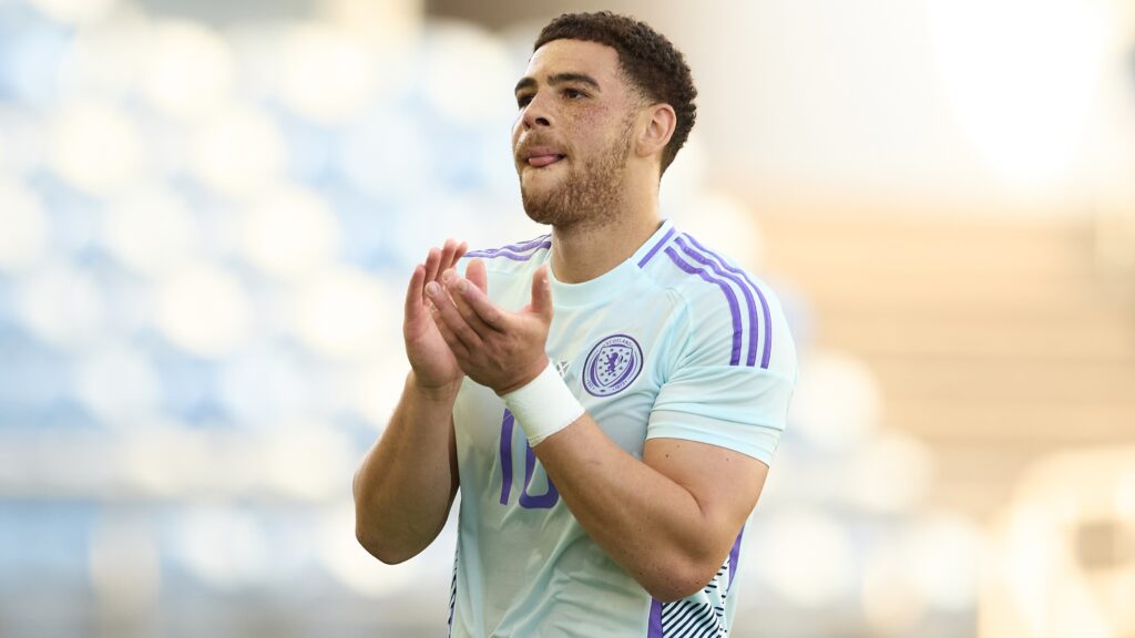 Torino, accordo raggiunto con Che Adams: arriva da svincolato