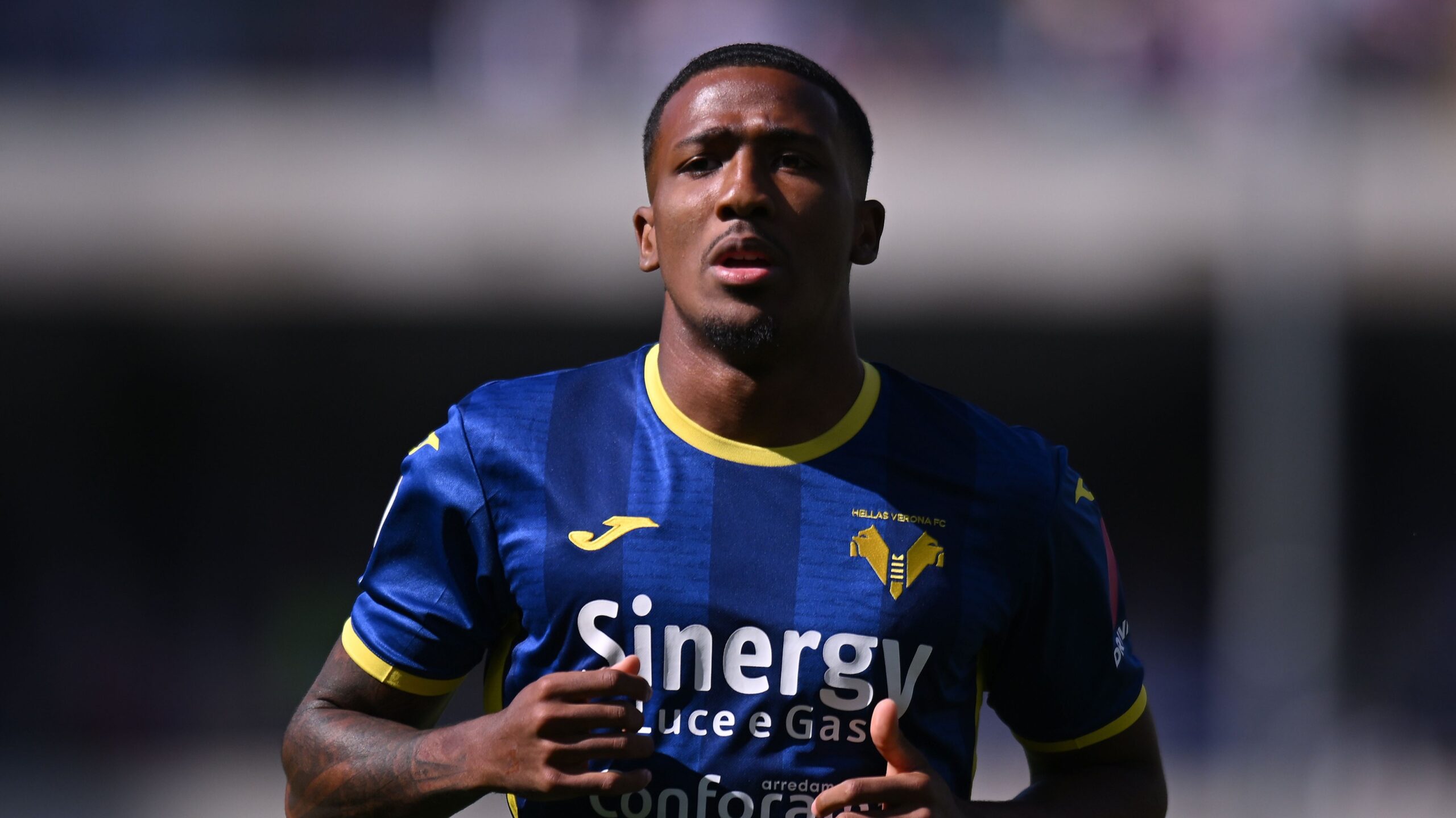 Hellas Verona, interessa dalla Francia per Tchatchoua: piace al Rennes