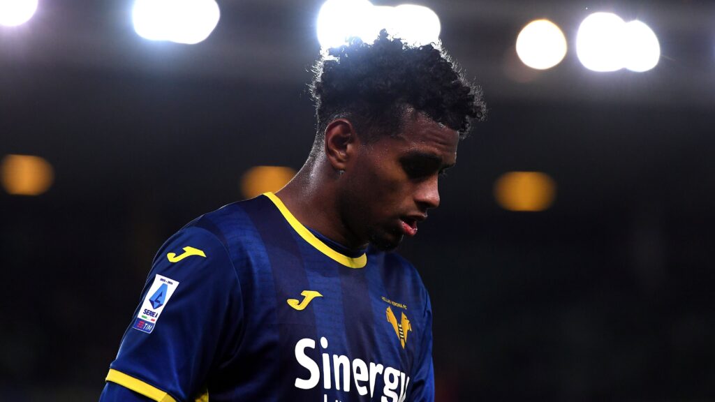 Inter, per la difesa piace anche Cabal dell'Hellas Verona