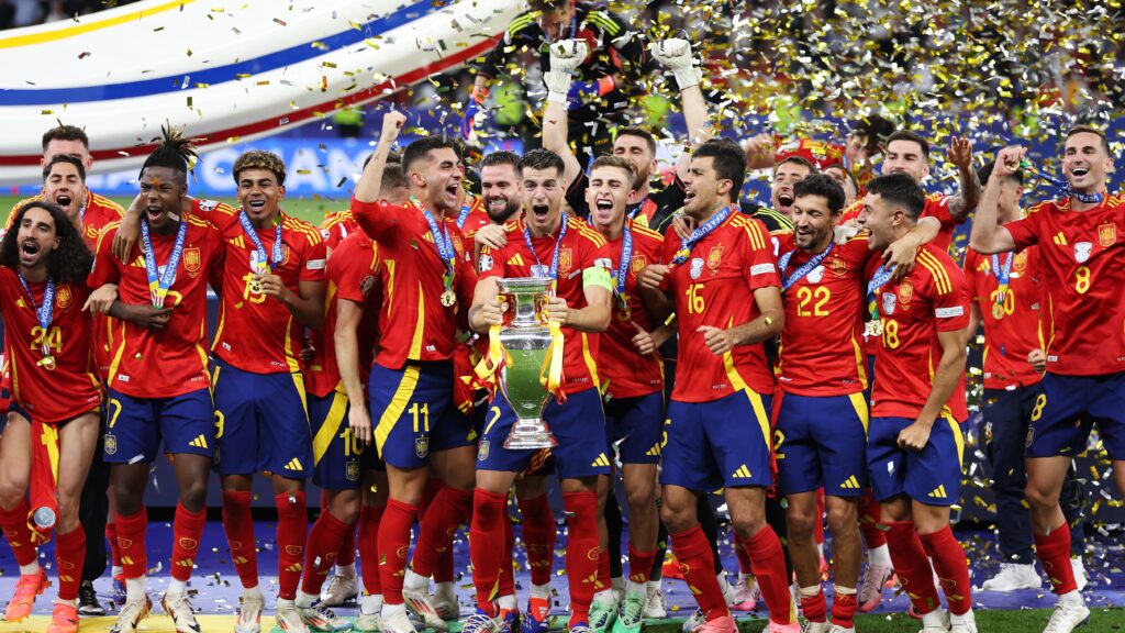La Spagna è campione d'Europa per la quarta volta nella sua storia! Battuta l'Inghilterra per 2-1