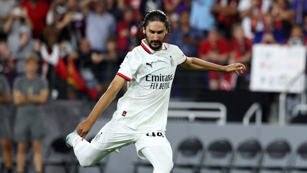Fiorentina, pressing su Adli del Milan: la situazione