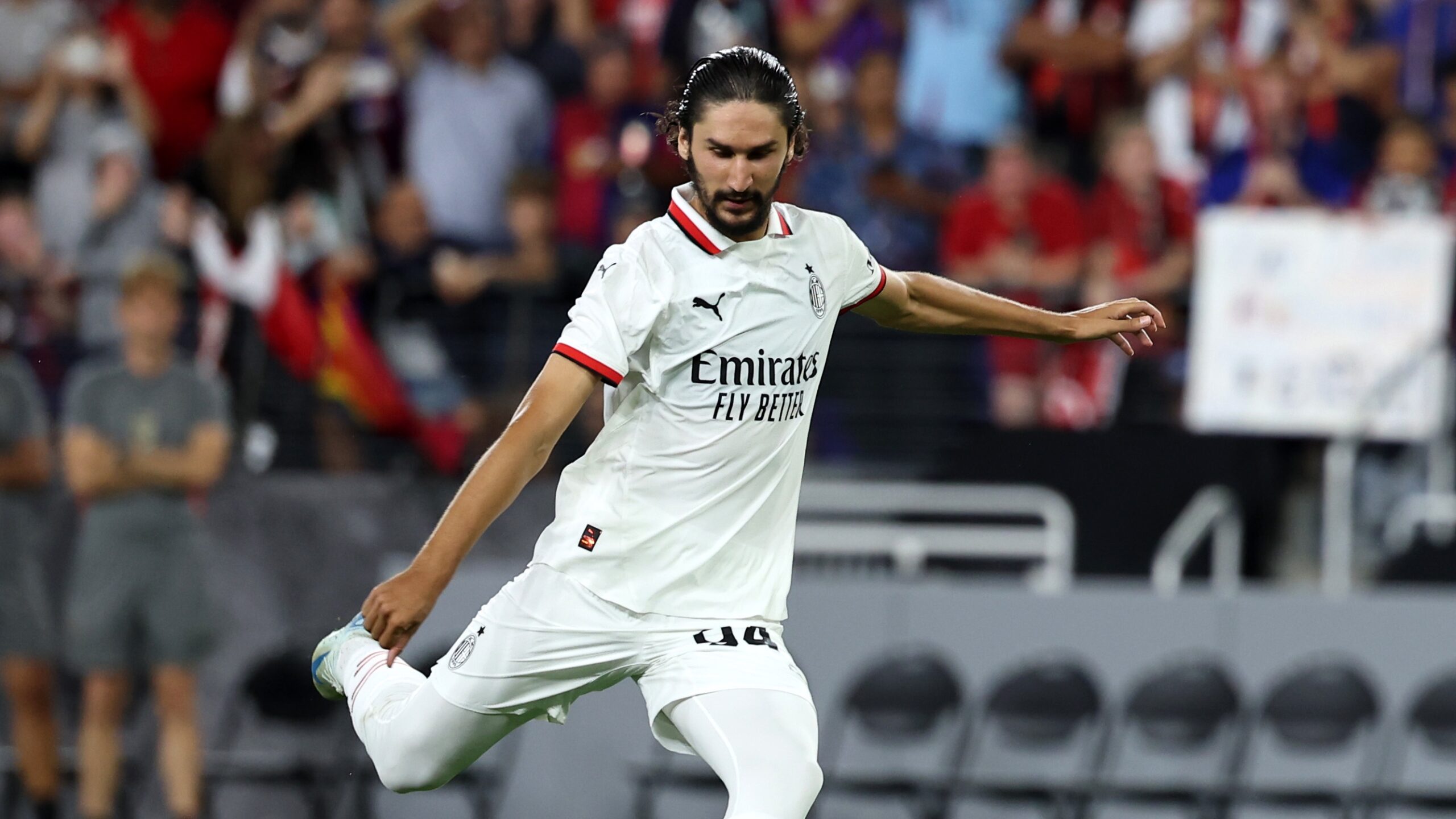Fiorentina, pressing su Adli del Milan: la situazione