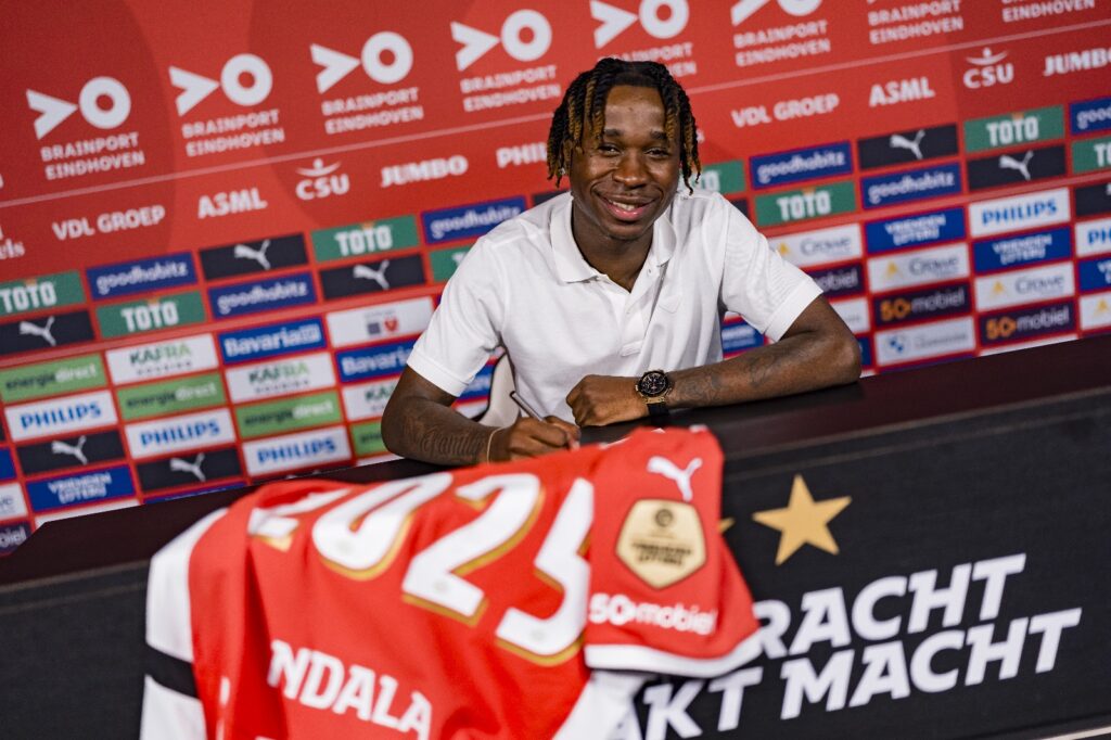PSV, ufficiale l'arrivo di Ndala dal City: cifre e dettagli