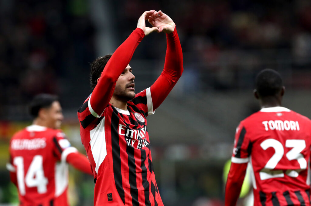 Milan, Maldini sul record di Theo: "Ti sono bastati 5 anni, sei speciale"