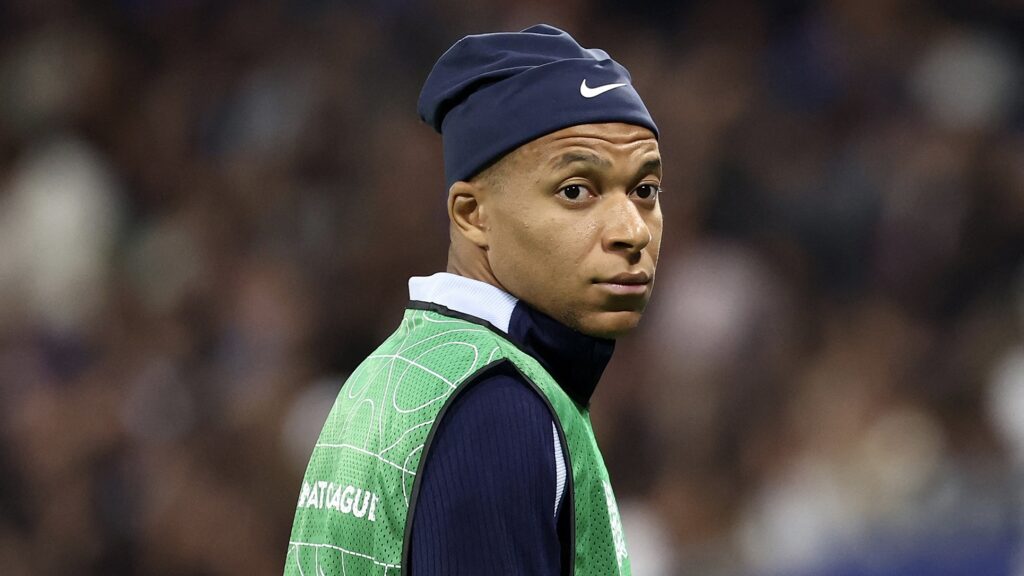 Mbappé, la commissione della LFP da ragione a lui: il PSG deve pagare