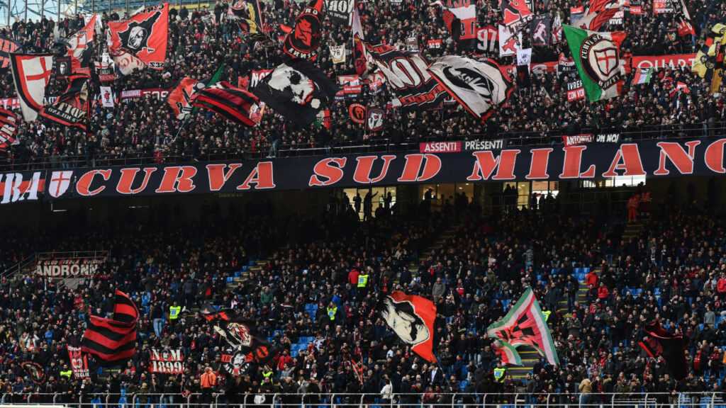 Milan, tuona la Curva Sud: "Basta scuse, ultima chiamata"