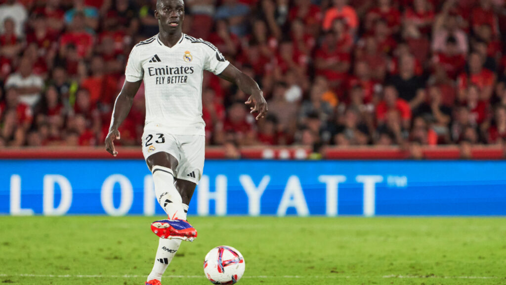 Real Madrid, rinnova Mendy: cifre e dettagli