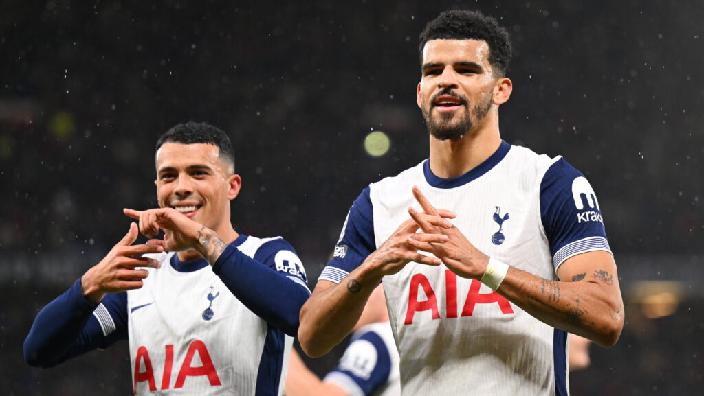 Premier League, il Tottenham batte il Manchester United grazie a un super Solanke