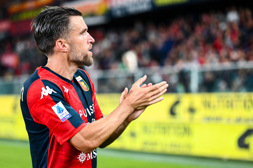 Kevin Strootman si ritira dal calcio giocato: l’annuncio dell’olandese