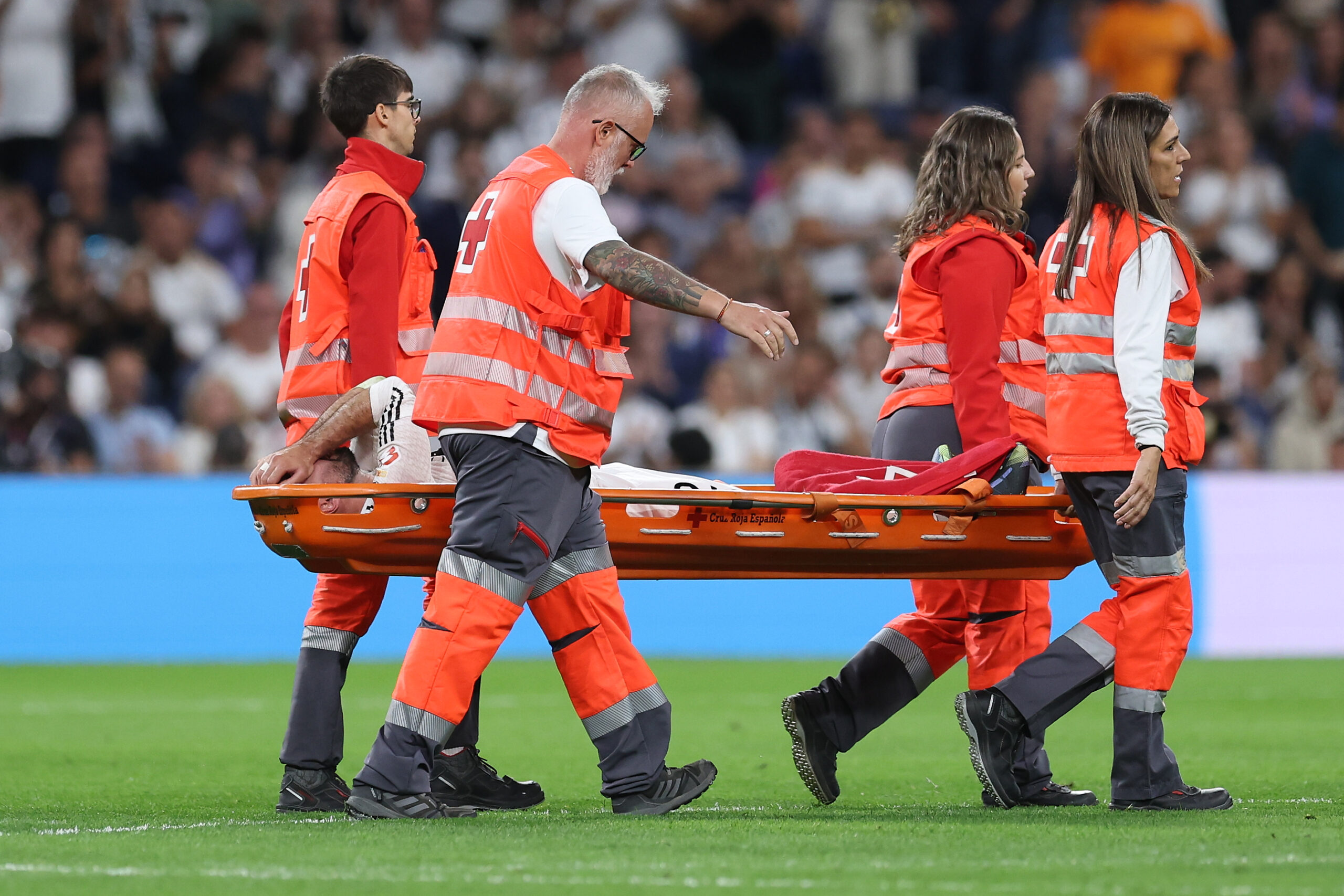 Real Madrid, stagione finita per Carvajal: lesione al legamento crociato anteriore