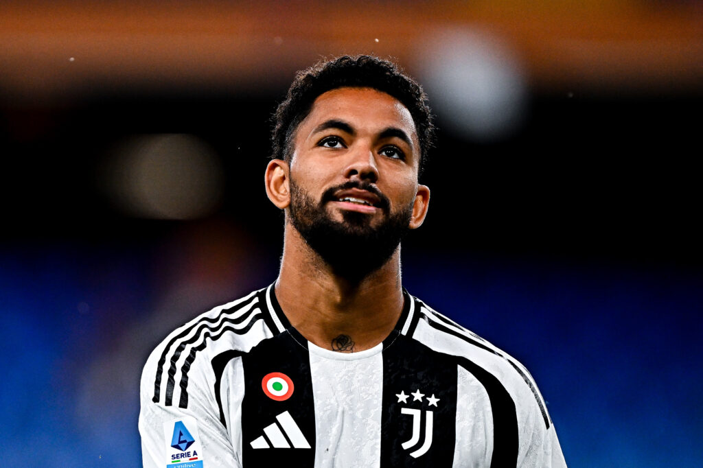 Juventus, furto a casa Douglas Luiz: 500mila euro di danni