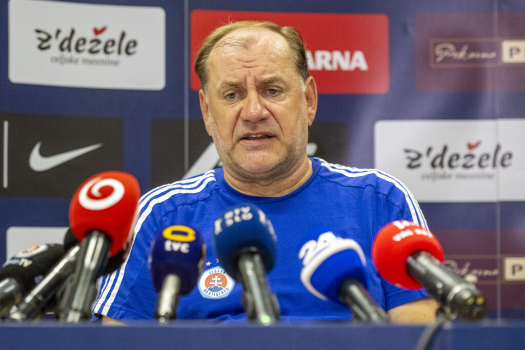 Allenatore Slovan Bratislava: "Un onore giocare contro il Milan. Per noi ogni partita di Champions è una finale"