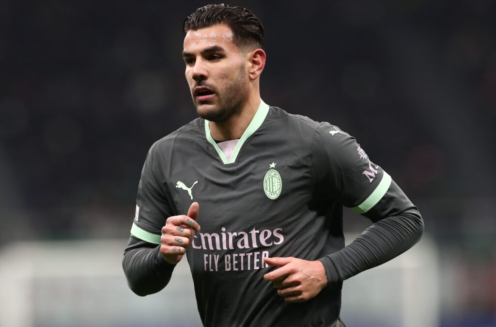 Milan, Theo Hernandez diventa un caso: possibile panchina anche contro la Roma