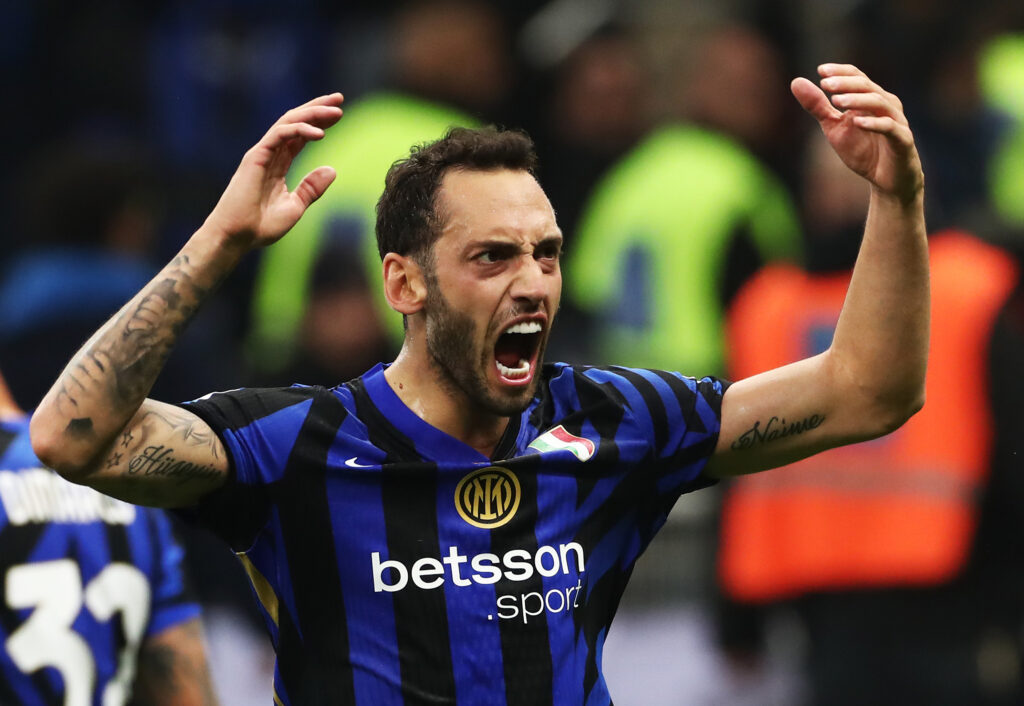 Inter, Calhanoglu rivela: "In estate mi voleva il Bayern, ma voglio rimanere all'Inter"