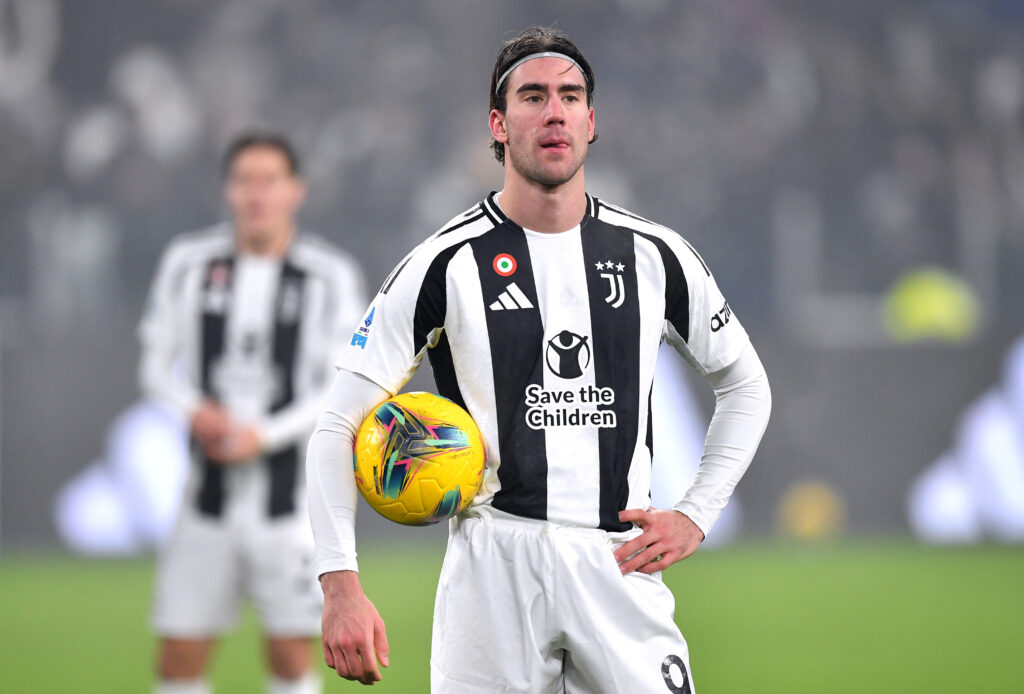 Juventus, spiegata la furia di Vlahovic: minacciato di morte da un tifoso. Indaga la Digos