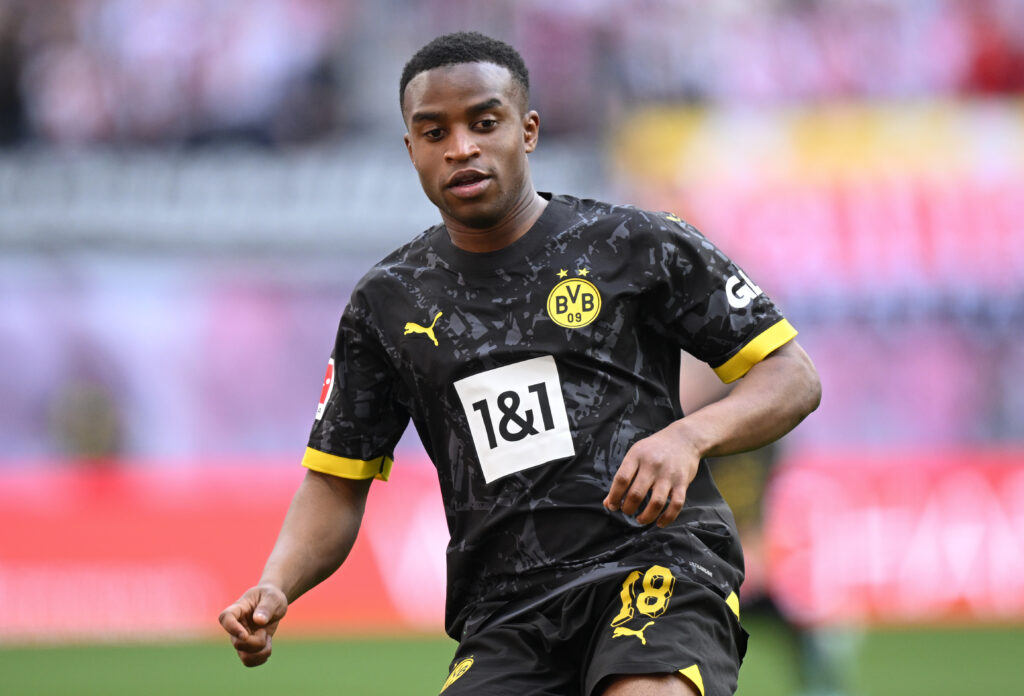 Borussia Dortmund, Moukoko ha 4 anni in più? Le dichiarazioni shock del padre