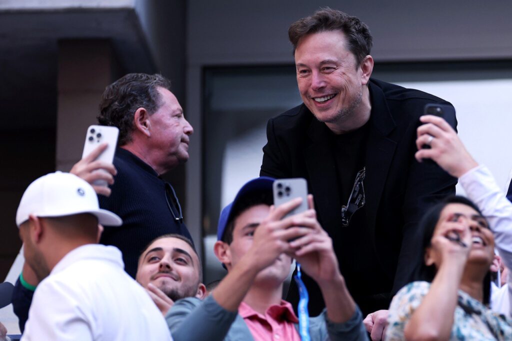 Elon Musk sbarca nel calcio? Il padre svela il retroscena: vuole una big inglese