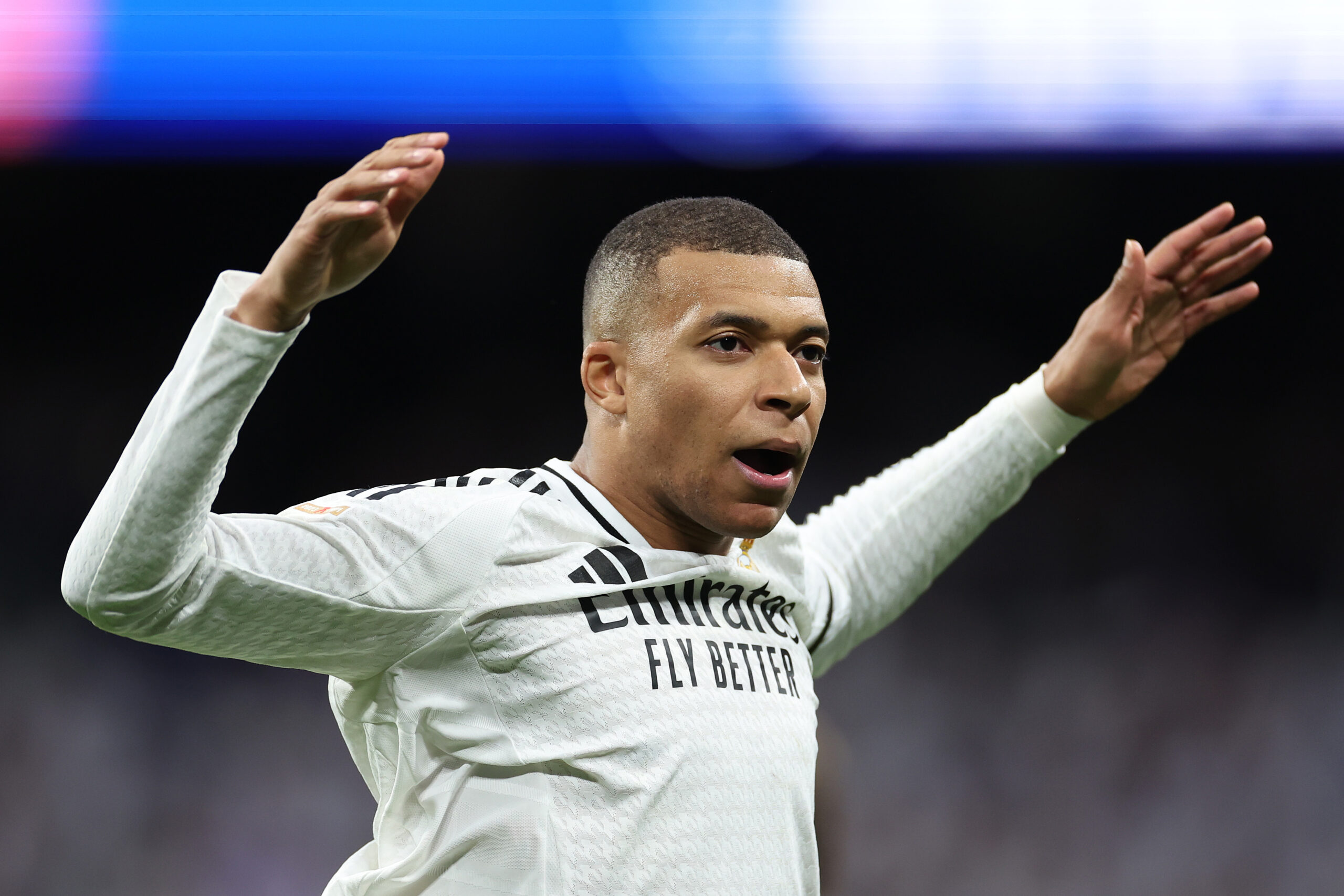I sogni di Mbappé: "Ora sono felice, voglio vincere tutto con il Real"