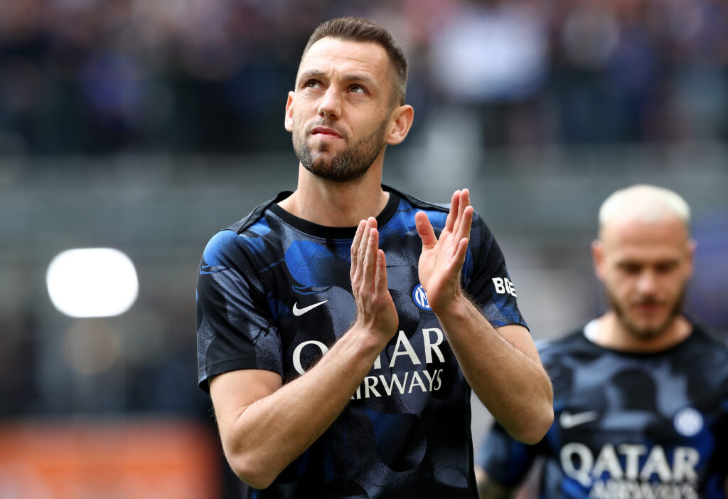 Inter, l'agente di De Vrij: "Non ci sono dubbi sulla permanenza. Rimarrà un altro anno, poi si vedrà"
