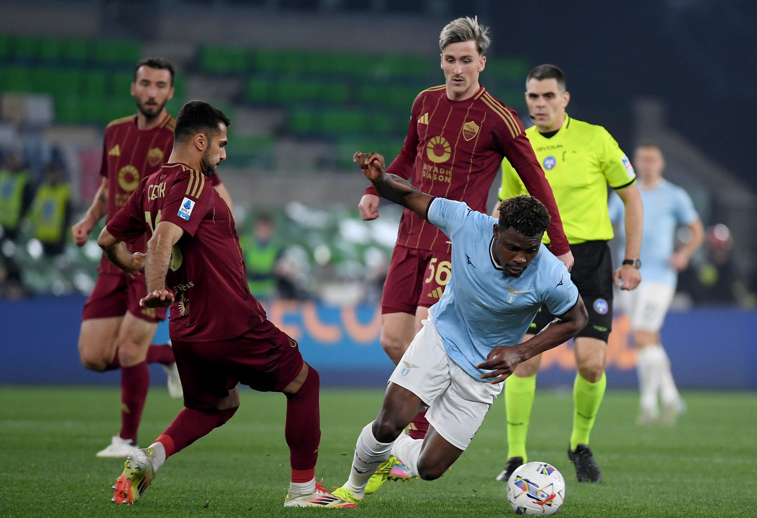Scontri Lazio-Roma, il Viminale decide: tre giornate di stop ad entrambe le tifoserie