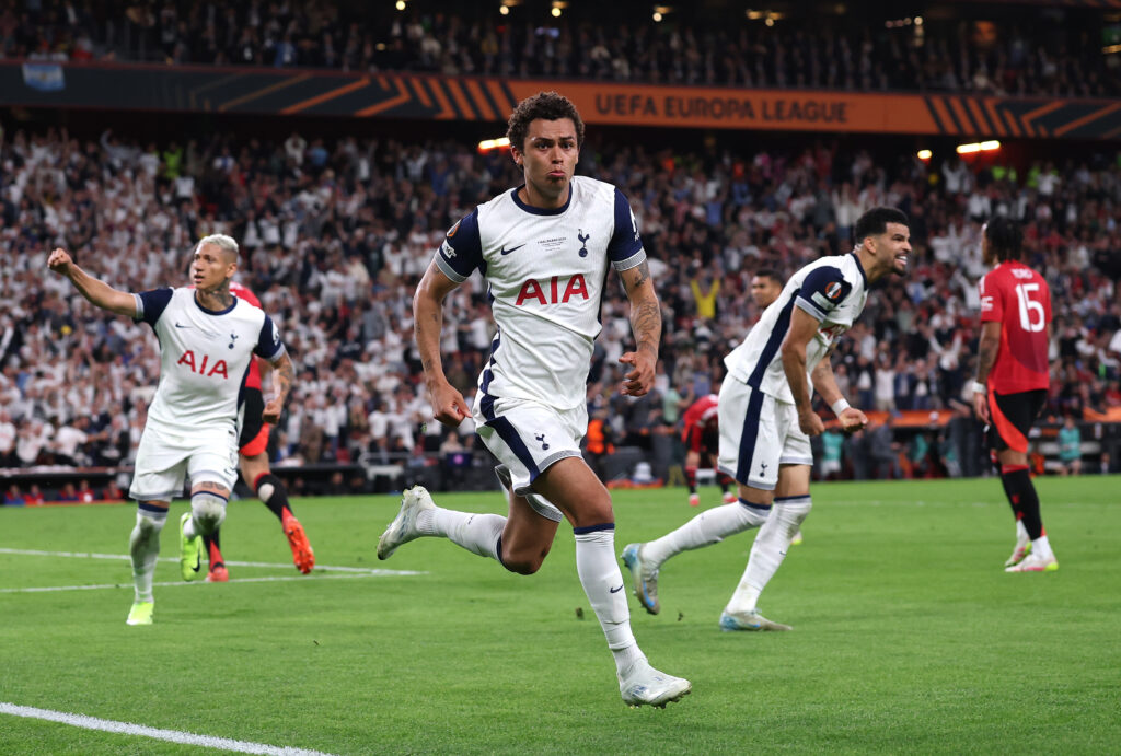 Il Tottenham di Postecoglou vince l'Europa League: Manchester United battuto dal gol di Brennan Johnson