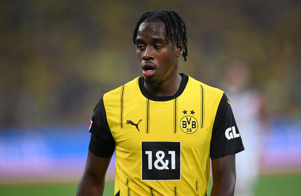 Il Dortmund fa muro: rifiutati 50 milioni dal Chelsea per Gittens. Le trattative di mercato live
