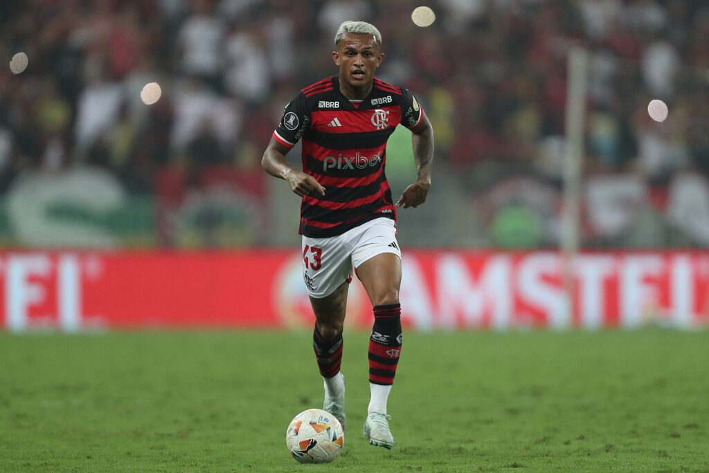 Roma, offerti 20 milioni per Wesley: la richiesta del Flamengo