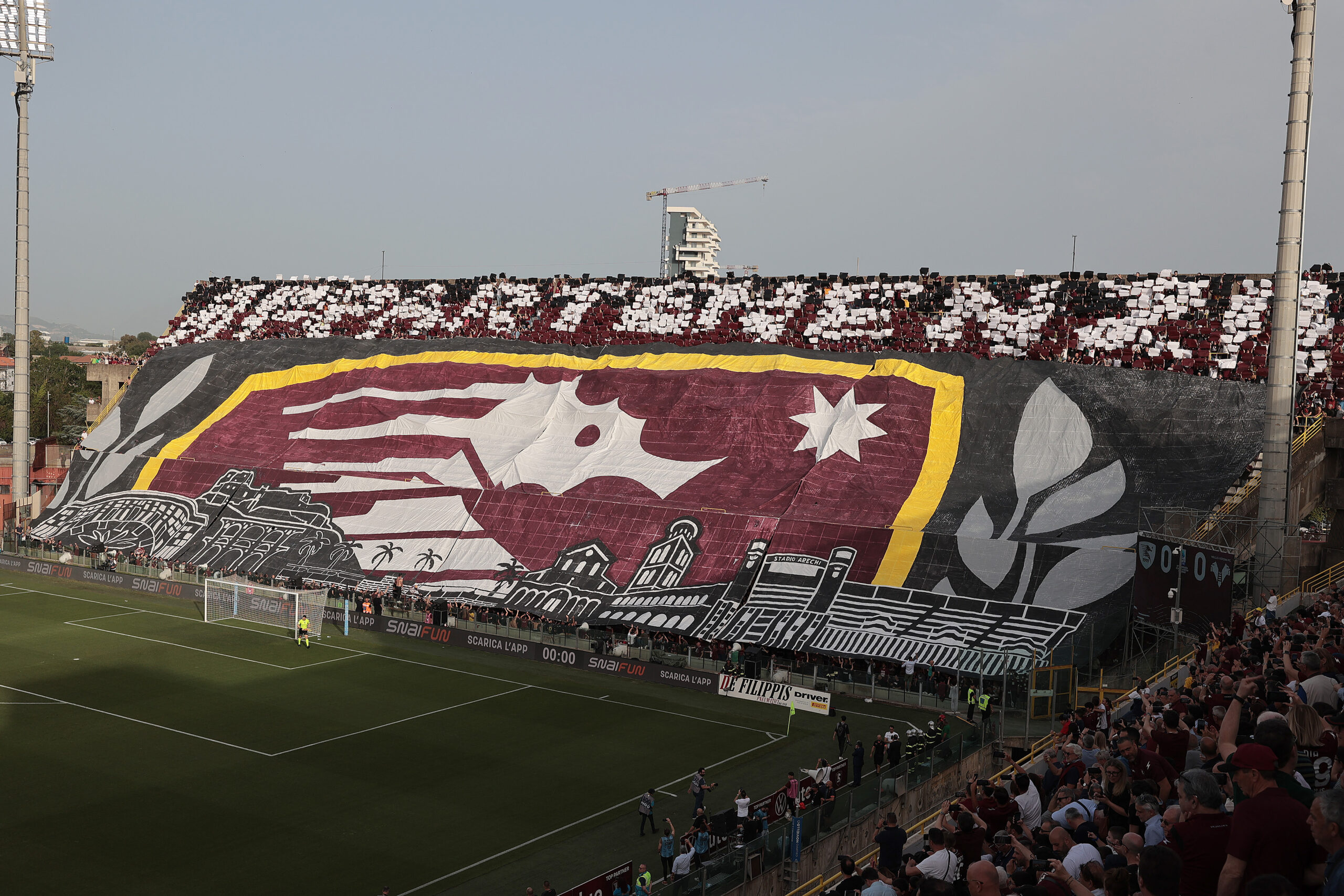Salernitana, la decisione sui disordini all'Arechi: partita persa a tavolino e due gare a porte chiuse