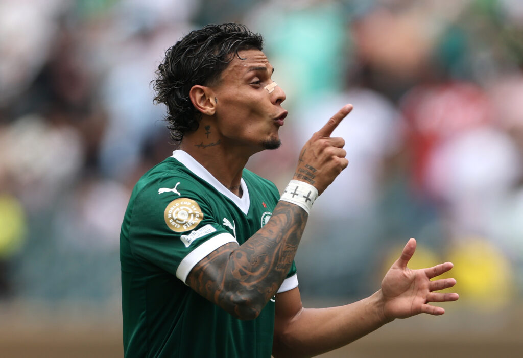Roma, nuova offerta per Rios: si attende la risposta del Palmeiras