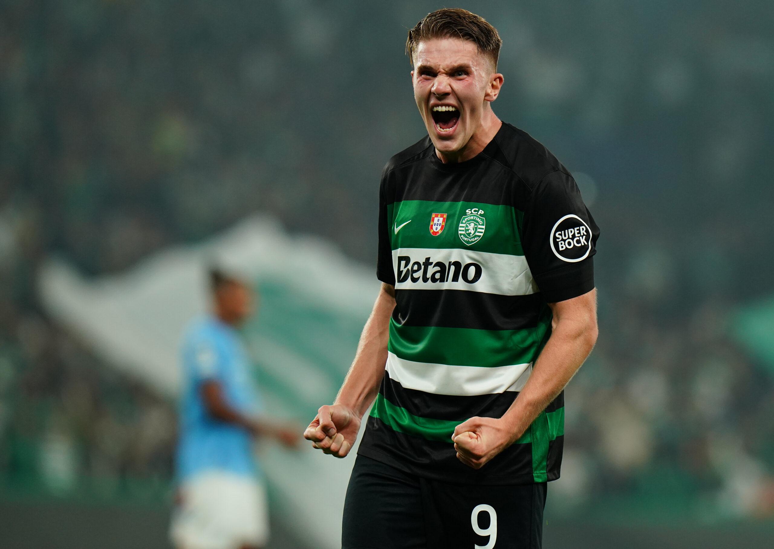 Gyokeres vuole l’Arsenal e non si presenta al ritiro: “Nessuno è più grande dello Sporting, verrà multato”