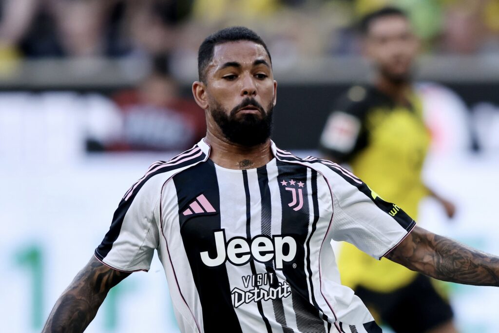 Juventus, Douglas Luiz torna in Inghilterra? Contatti con il Nottingham
