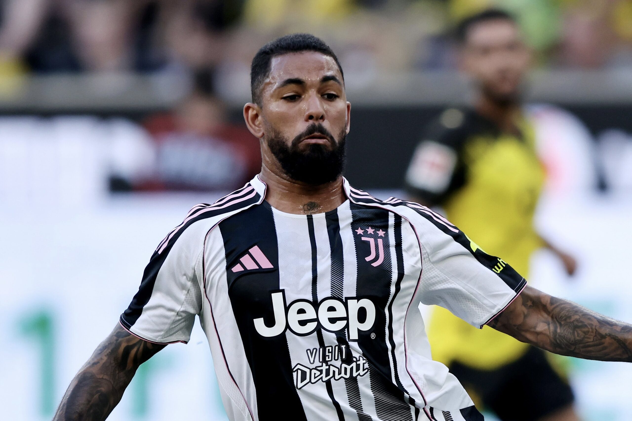 Juventus, Douglas Luiz torna in Inghilterra? Contatti con il Nottingham