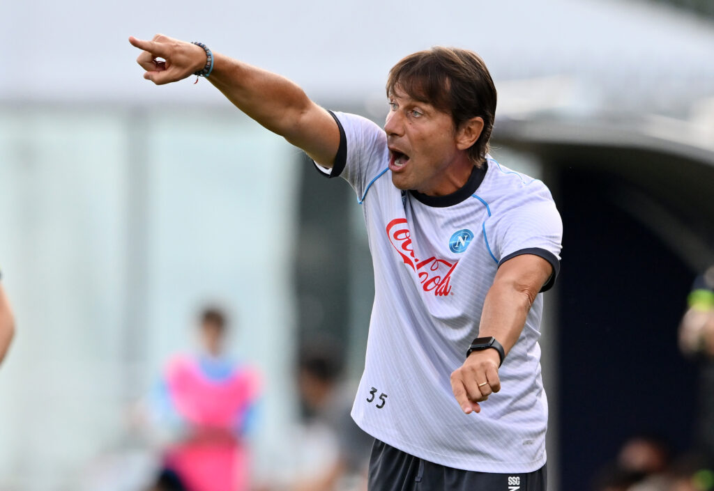 Napoli, Conte: "Siamo un cantiere aperto. Abbiamo lavorato tanto sul 4-3-3"