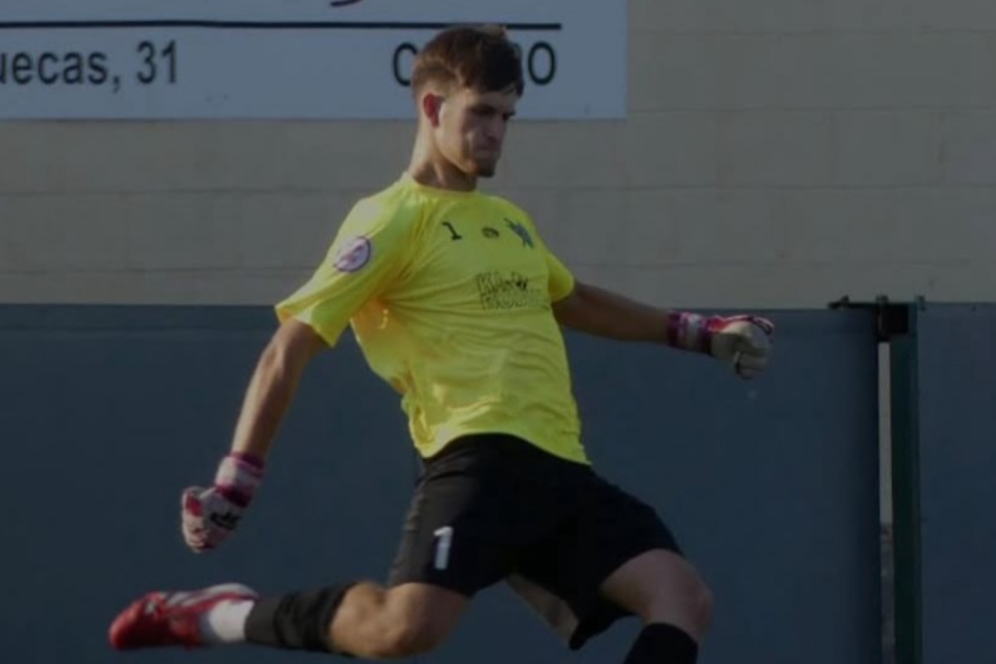 Tragedia nel mondo del calcio: Raul Ramirez, portiere del Colindres, muore a soli 19 anni
