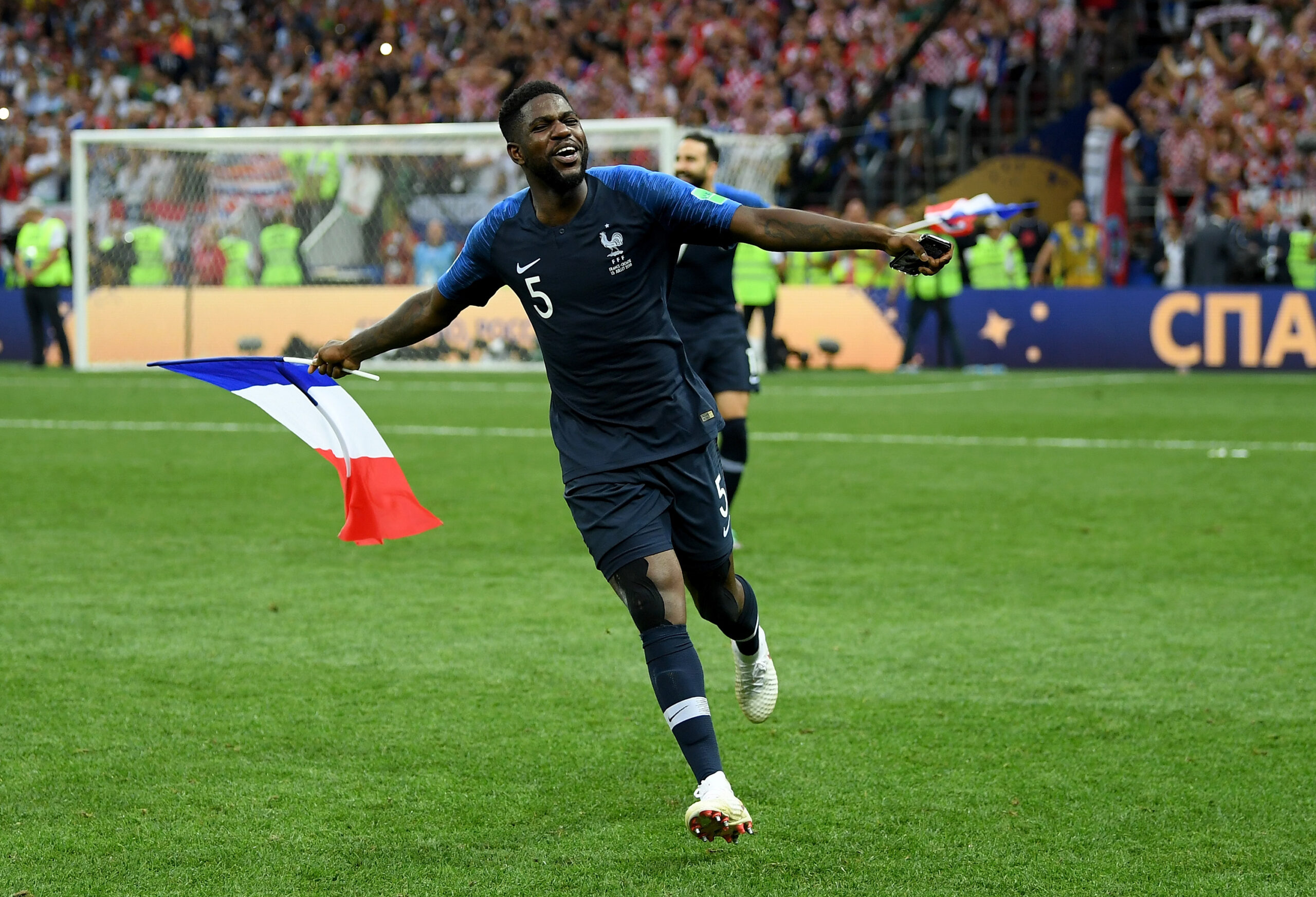 Ora è ufficiale: Umtiti si ritira dal calcio giocato a 31 anni