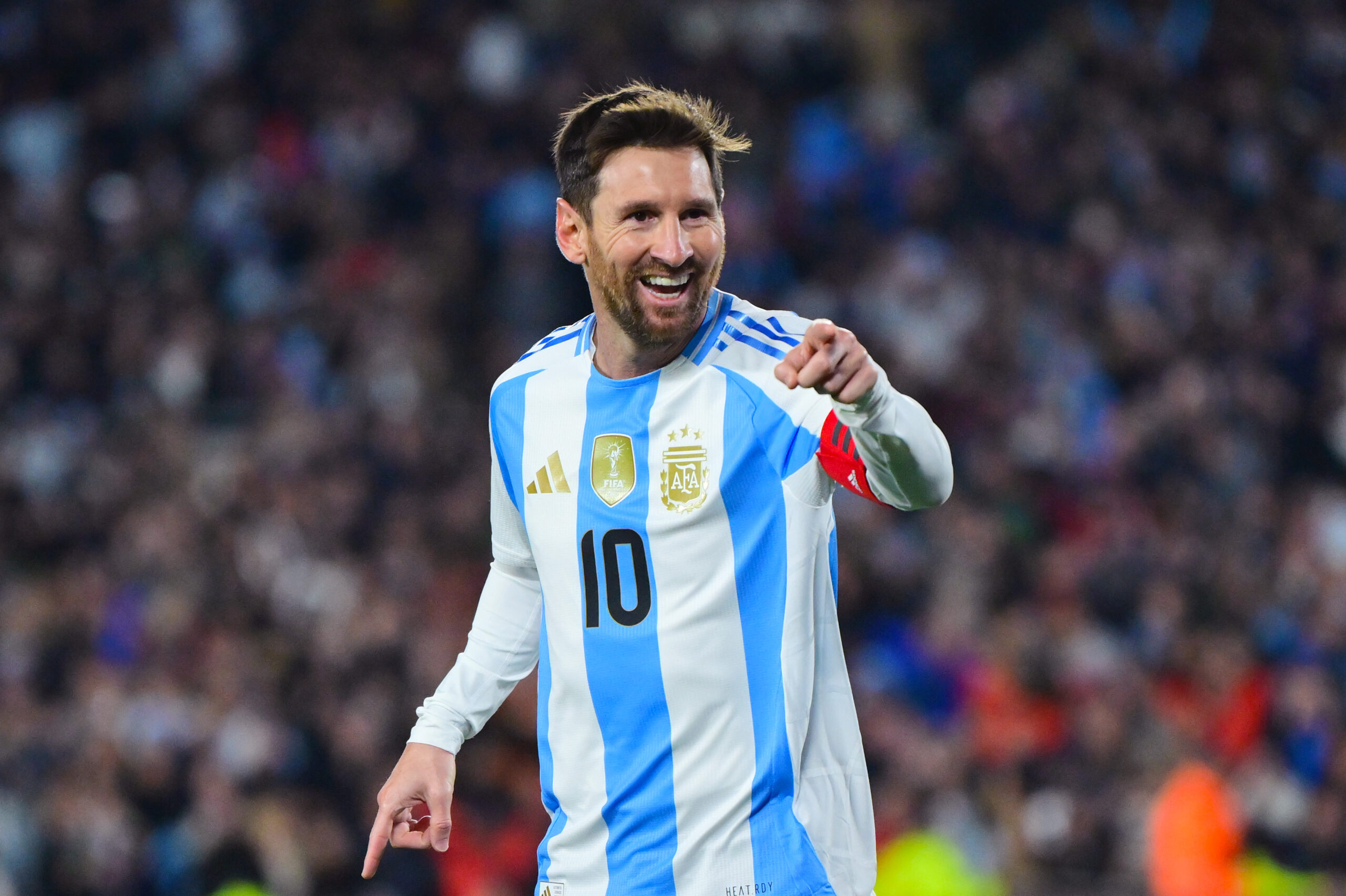 Messi saluta l'Argentina da RE! 3-0, doppietta, lacrime: "Mondiale? Non ho ancora deciso. Non sono