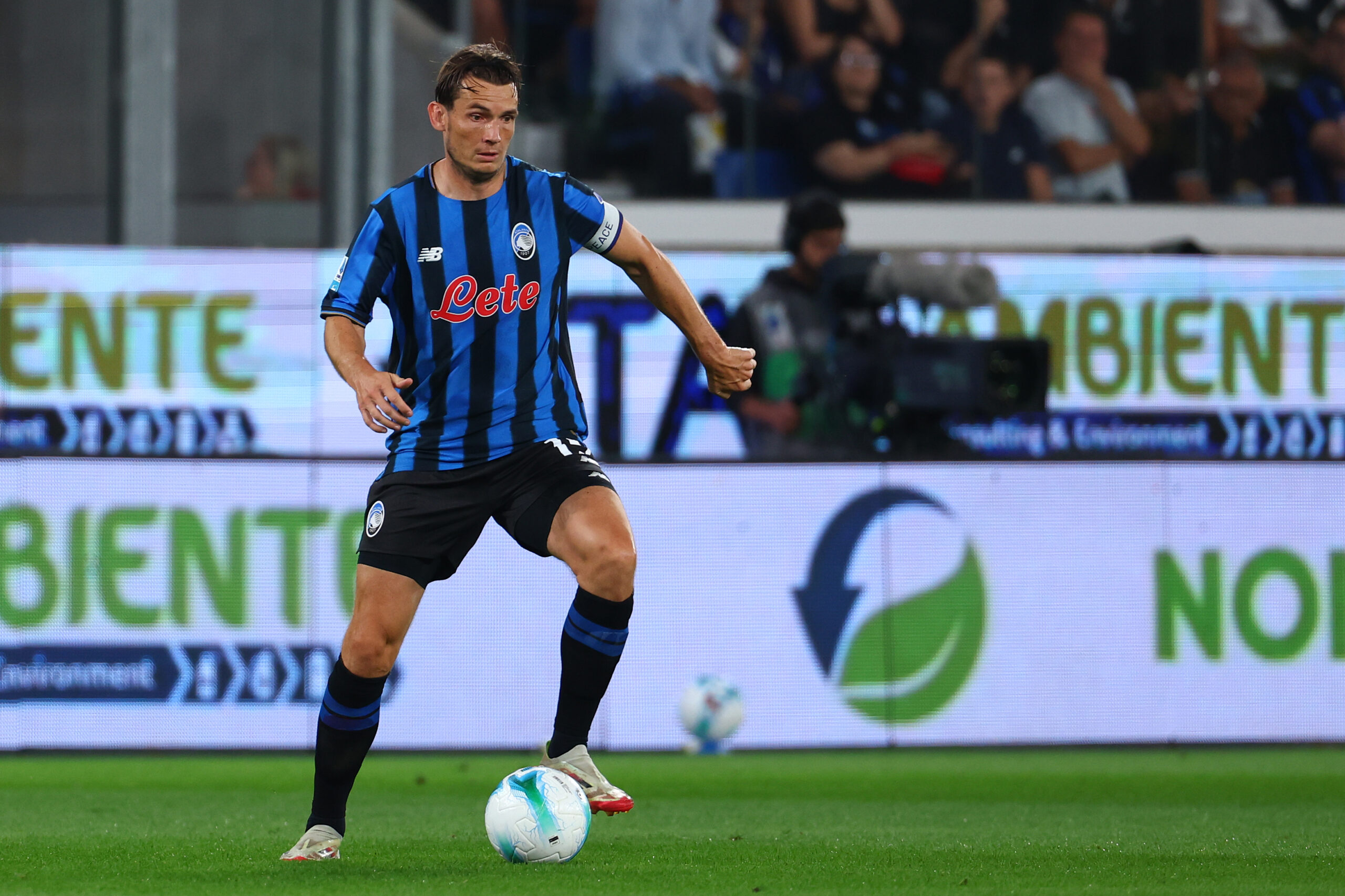 Atalanta, De Roon: "Non ho disturbato Lookman, domani vogliamo giocarcela con il Psg"