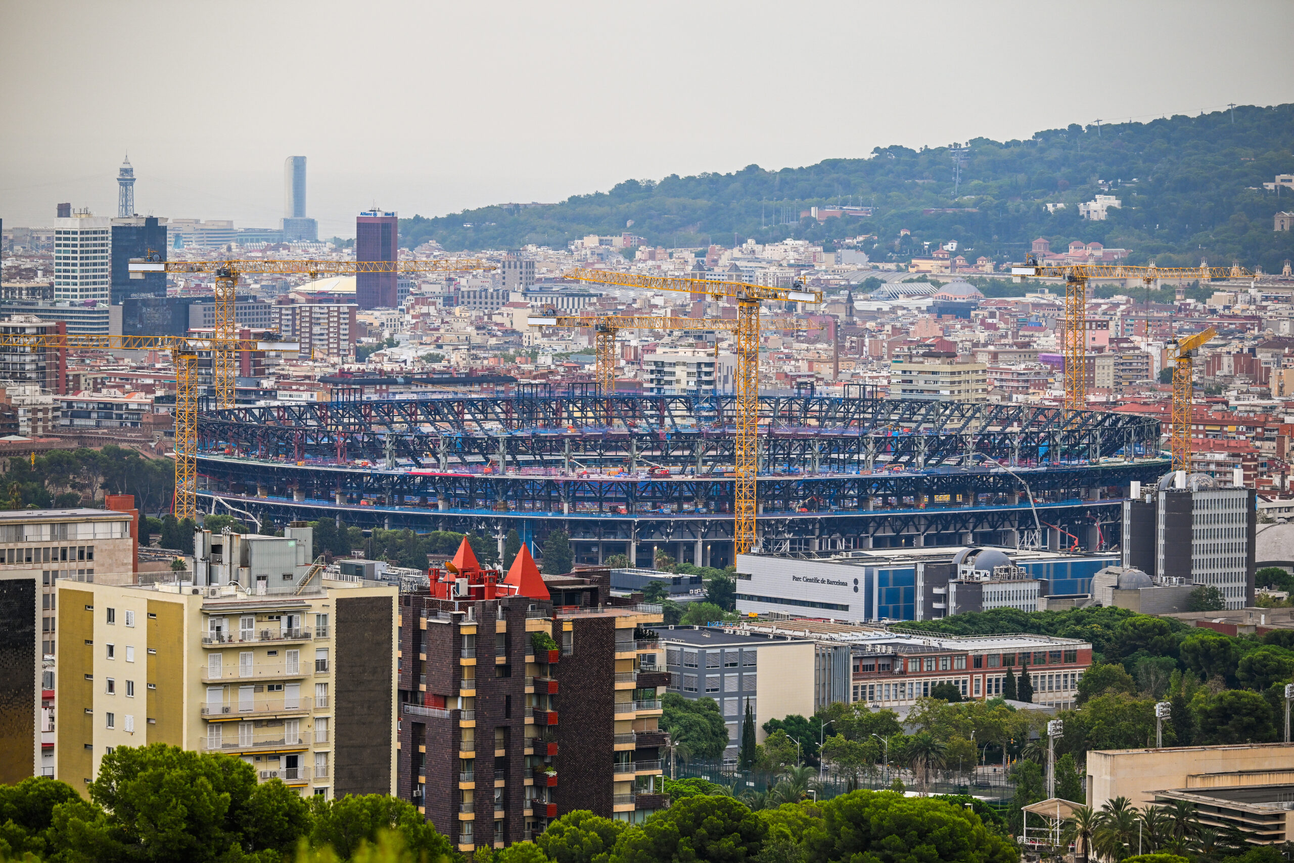Barcellona, il Camp Nou non è ancora pronto: i blaugrana rischiano di dover giocare in uno stadio da 6.000 posti!