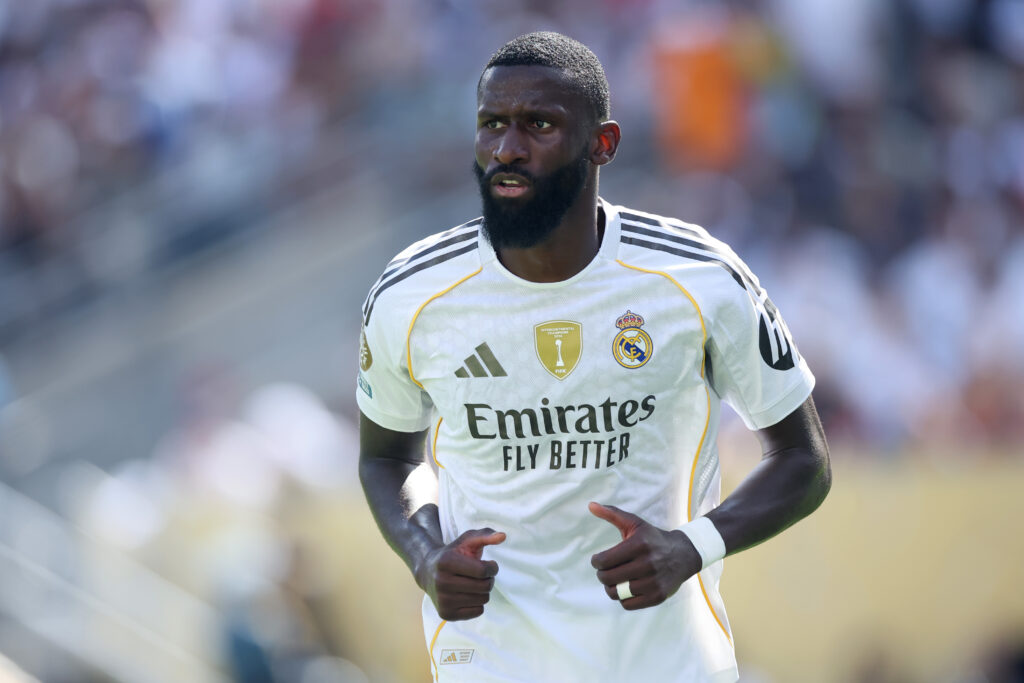 Tegola Real Madrid, Rüdiger starà fuori per 3 mesi: salterà Barcellona e Juventus