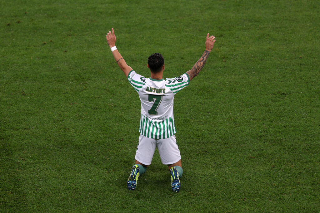 Betis, Antony: "Chiuso 40 giorni in Hotel a Manchester, volevo tornare"