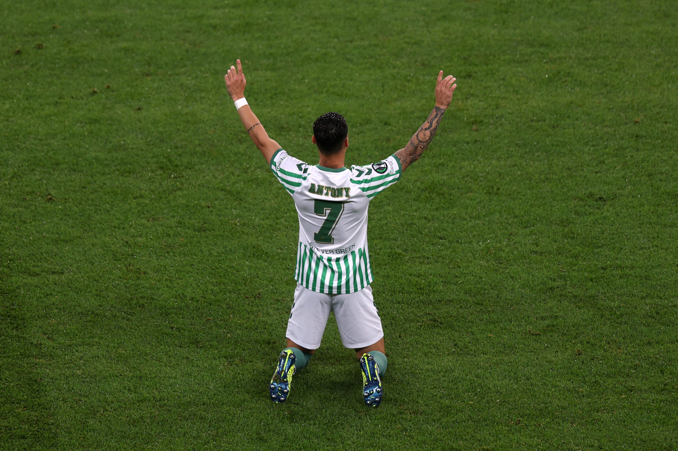 Betis, Antony: "Chiuso 40 giorni in Hotel a Manchester, volevo tornare"