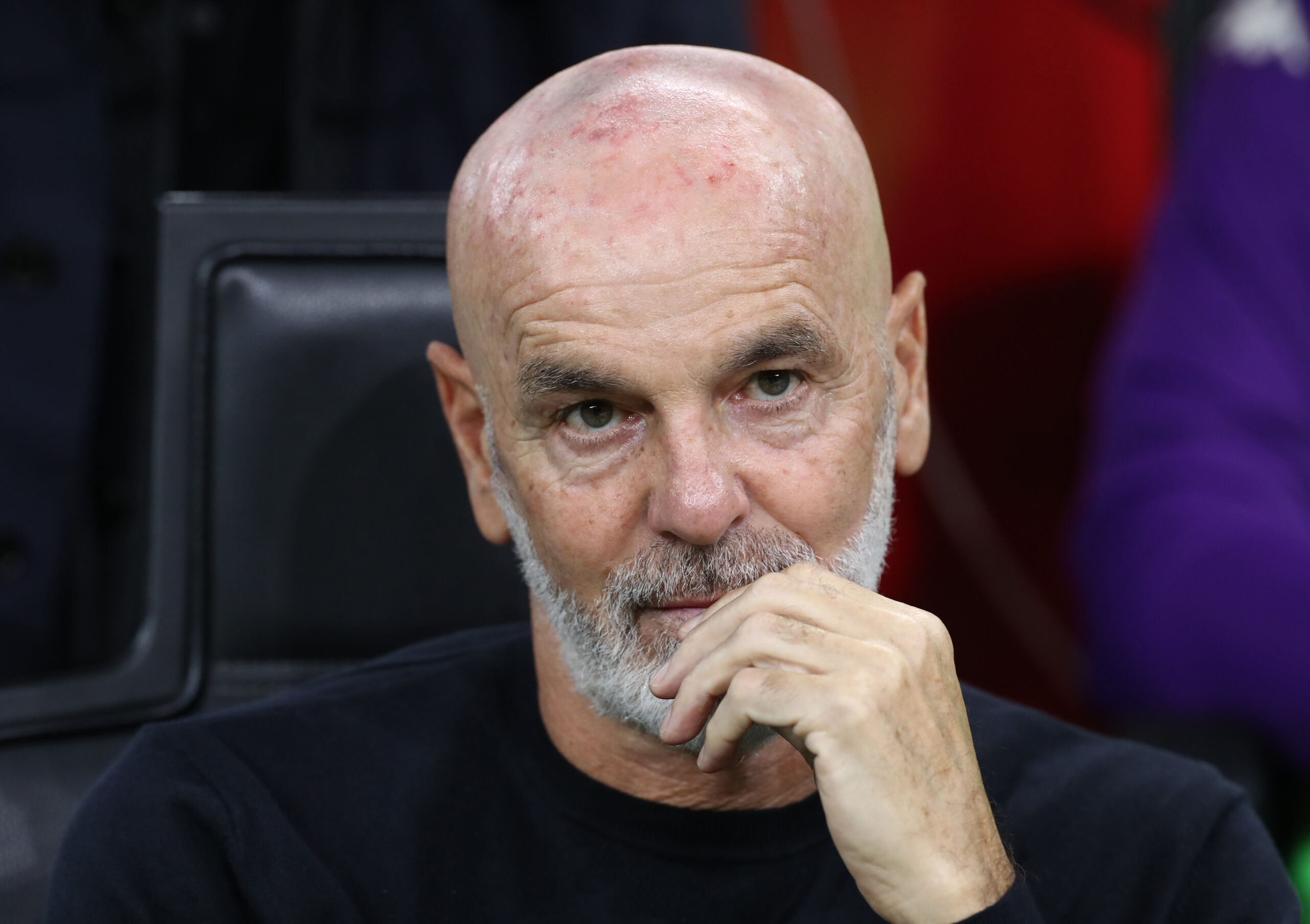 Fiorentina, Pioli nervoso se la prende con Toni: "Le vedete le partite?". Cosa è successo