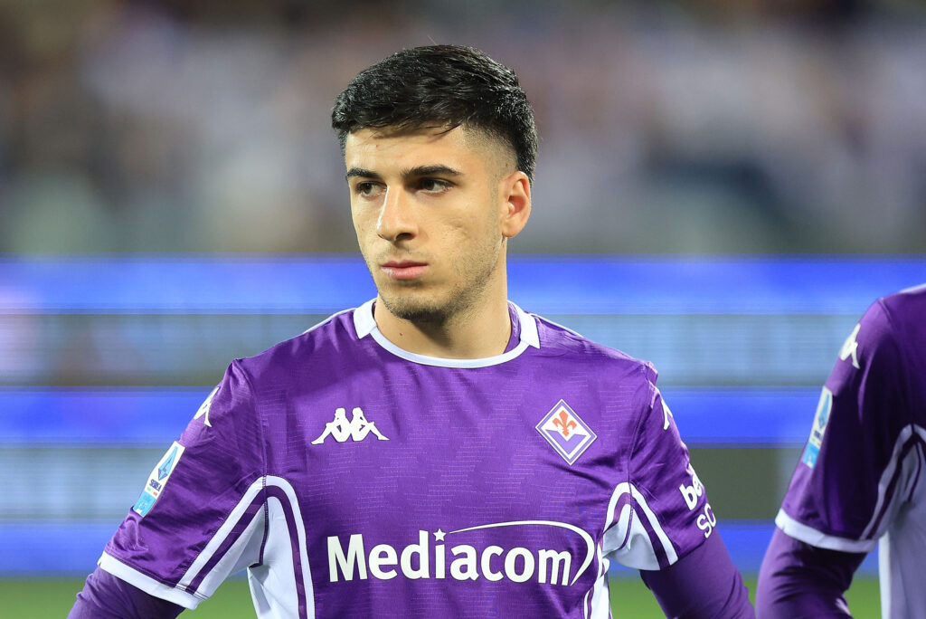 Parisi non dimentica il suo passato: il giocatore della Fiorentina rifonda l'FC Serino, squadra del suo paesino di nascita